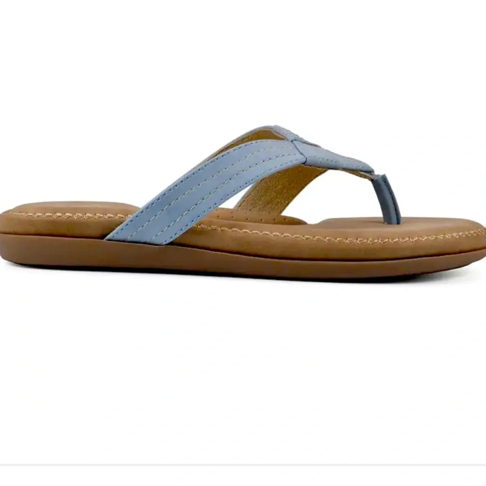 Cliffs by White Mountain Thong Sandals Size 8